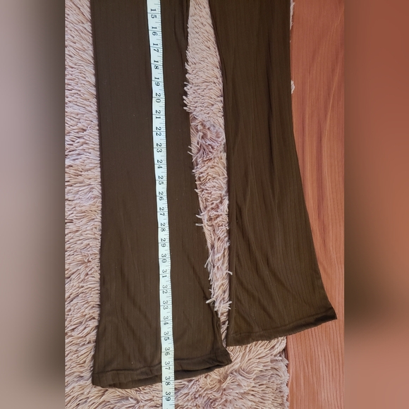 Bundle of 2 Flair Pants - Picture 3 of 9